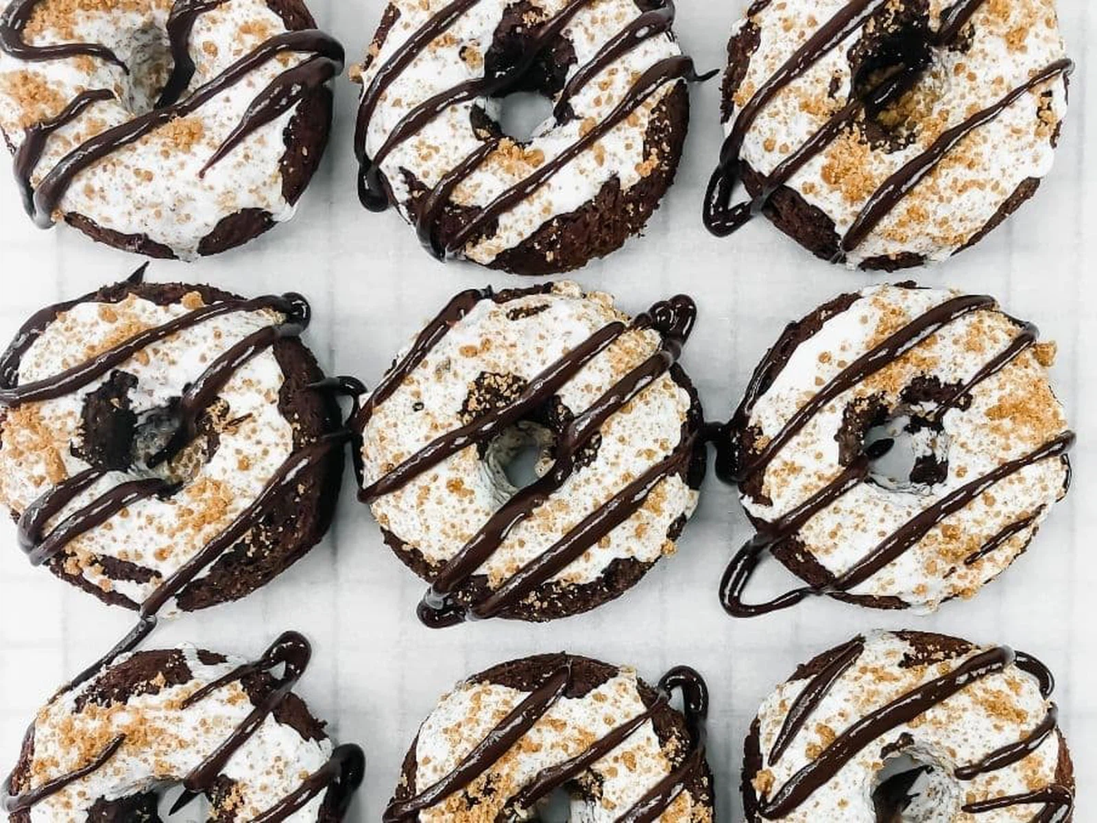 smores-donut-featurecompressed smores-donut-featurecompressed